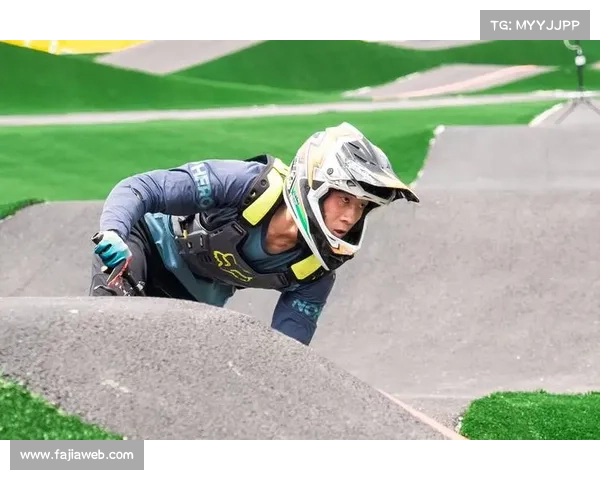 UCI自由式小轮车公园世界杯：汉娜·罗伯茨与贾斯汀·道尔分获男女组冠军